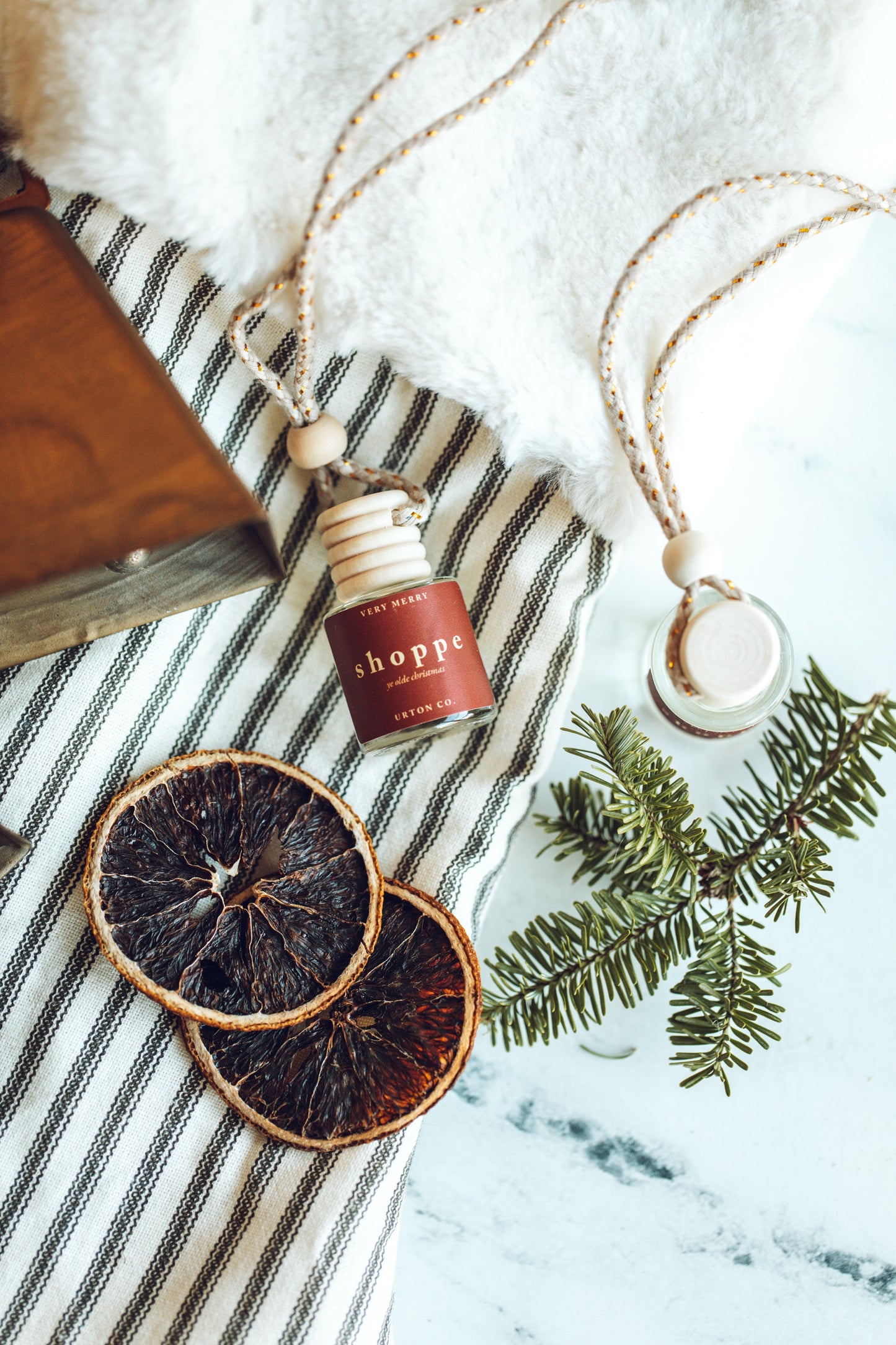 Ye Olde Christmas Shoppe Deep Cinnamon Essential Oil Blend