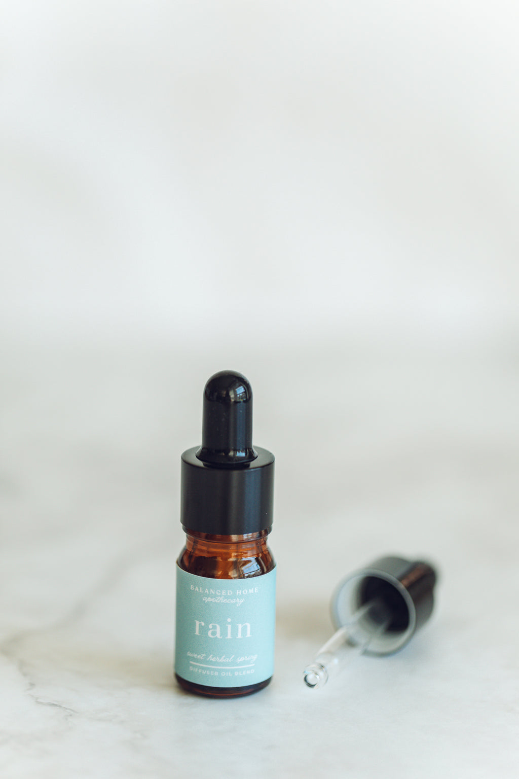 Rain Essential Oil Blend – Fresh, Clean, Cozy Diffuser Blend