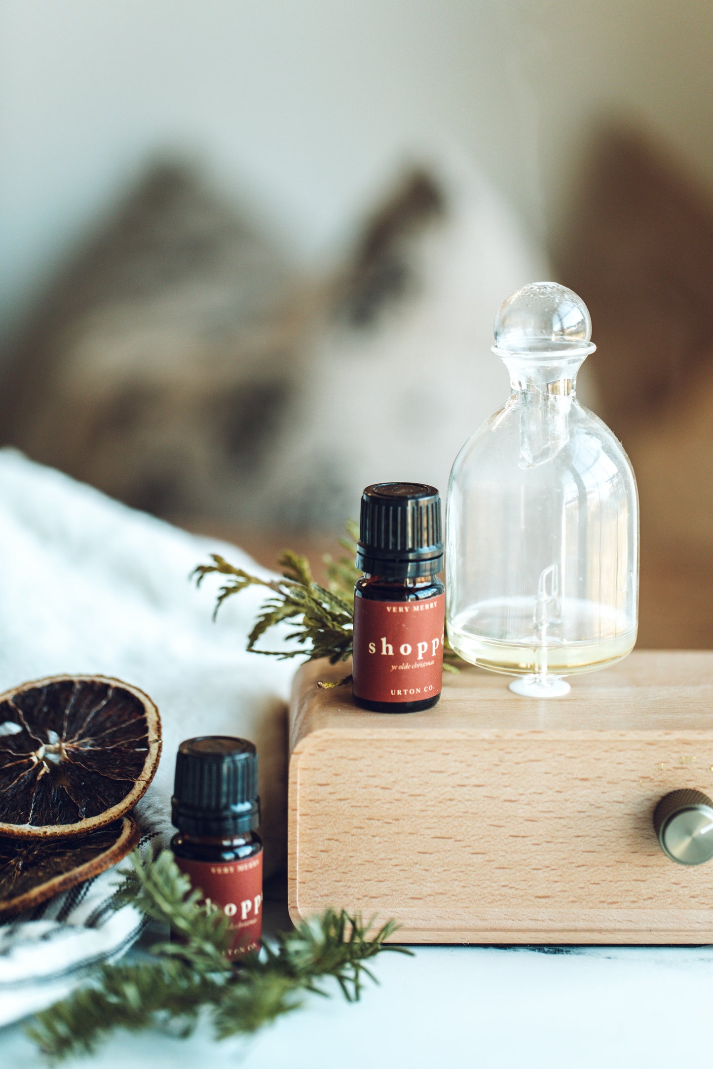 Ye Olde Christmas Shoppe Deep Cinnamon Essential Oil Blend