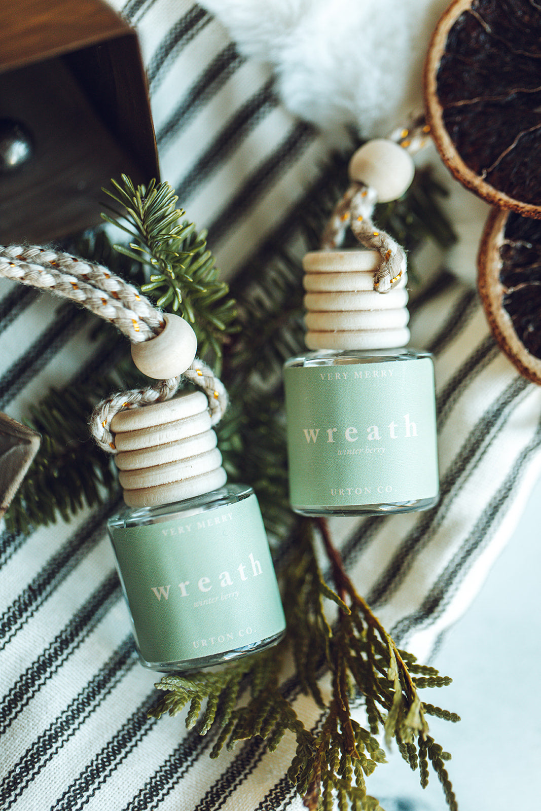 Wreath Winter Berry Essential Oil Blend